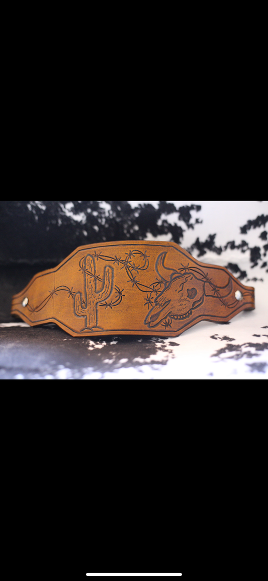 Custom bronc nose band